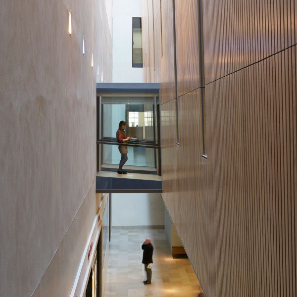 Wilkinson Eyre inserts contemporary details into Giles Gilbert Scott’s Oxford University library