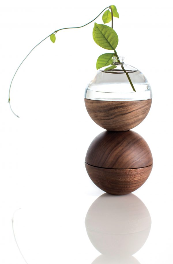DWM: Xinú perfume bottle by Esrawe Studio