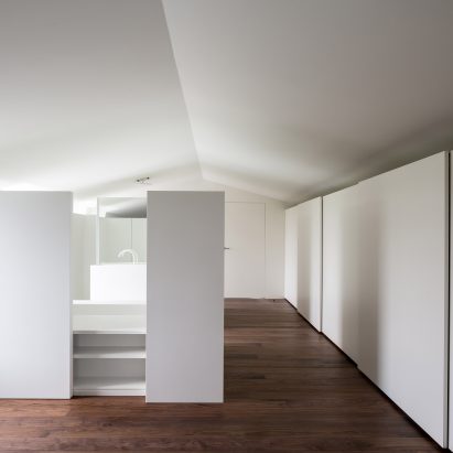 10 best minimalist bathrooms on Dezeen