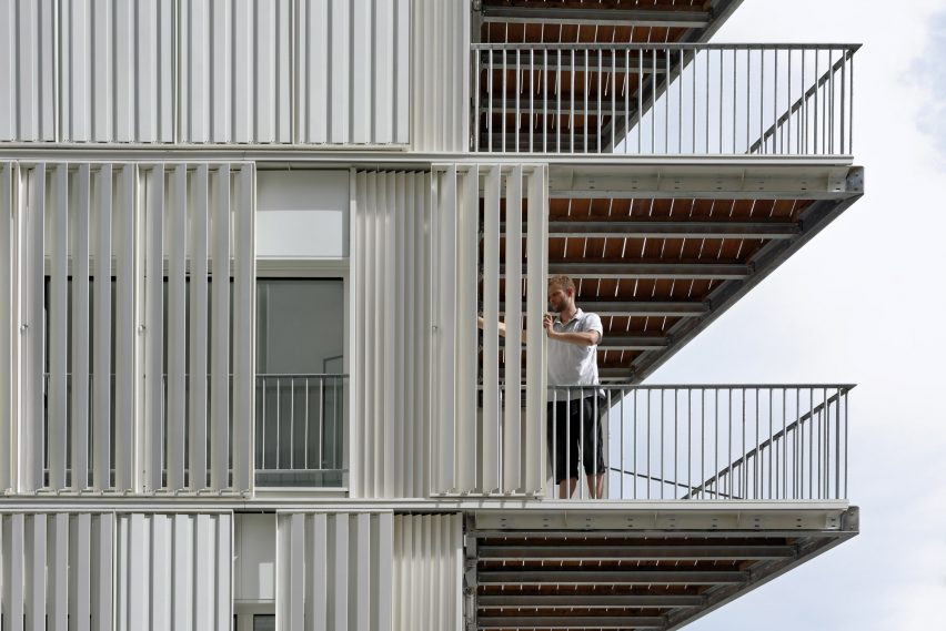 10 Housing Units Castagnary by DFA