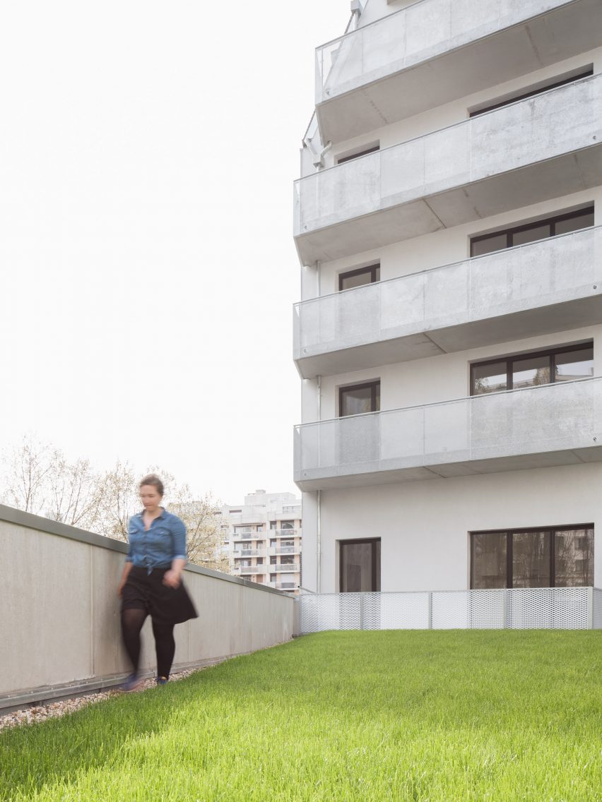 23 housing units in Paris by Karawitz Architects