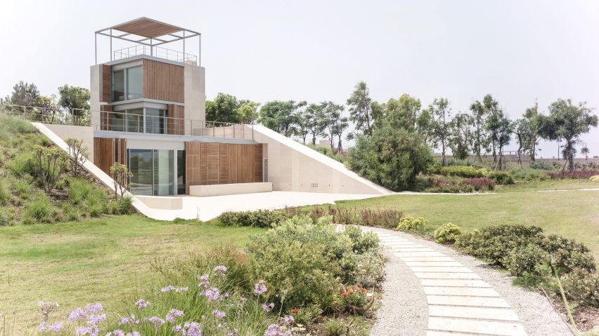 Aamchit Houses by HSS