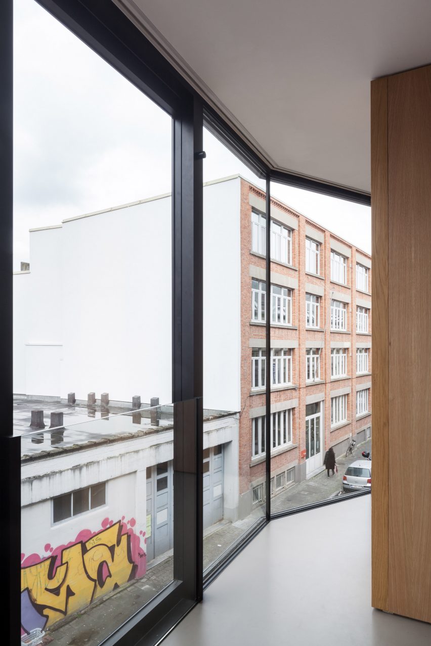 Abeel House by Miass Sys
