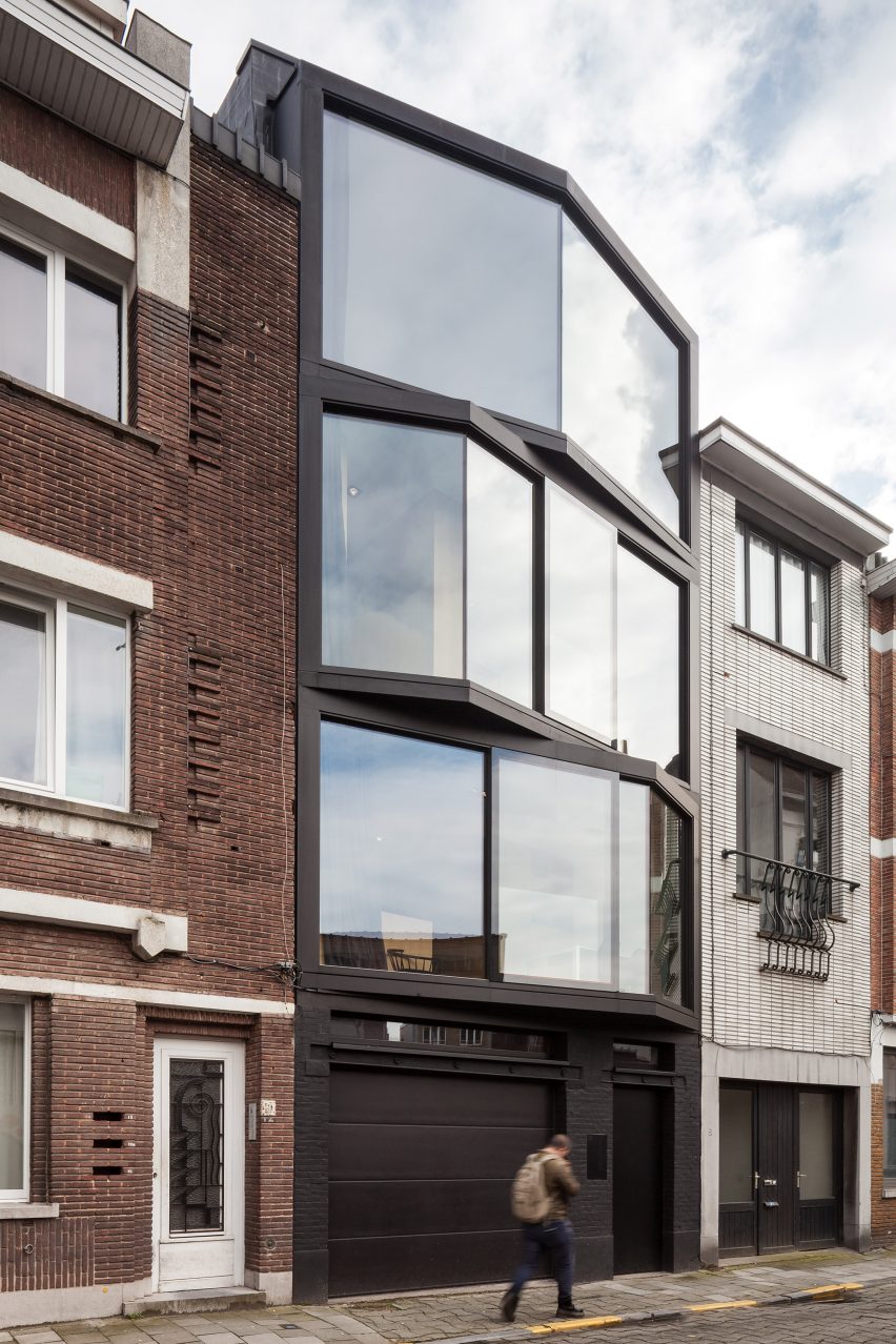Abeel House by Miass Sys
