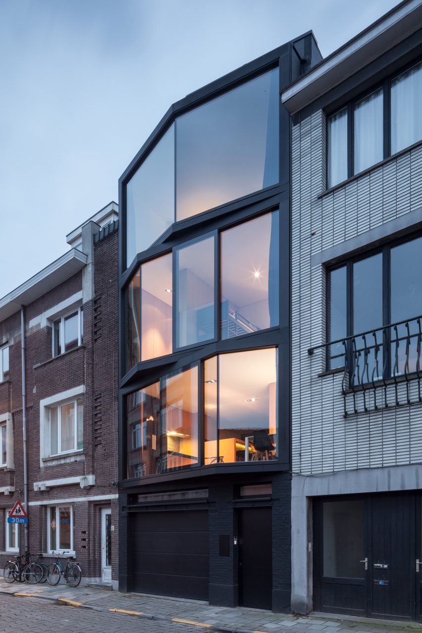 Abeel House by Miass Sys