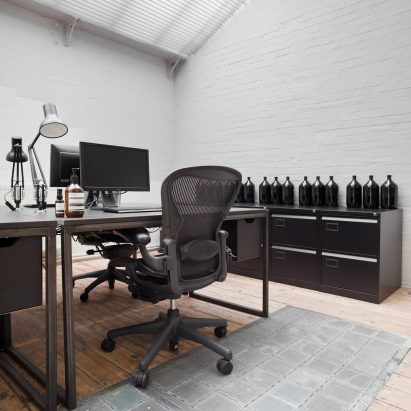 aesop-head-office-philippe-malouin-minimalist-offices-roundup_sq