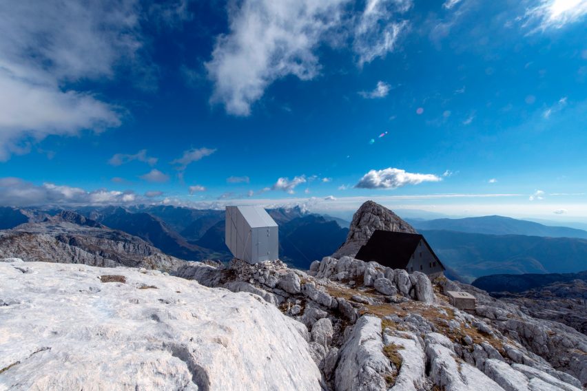 alpine-shelter-ofis-architecture-slovenia_dezeen_2364_col_0