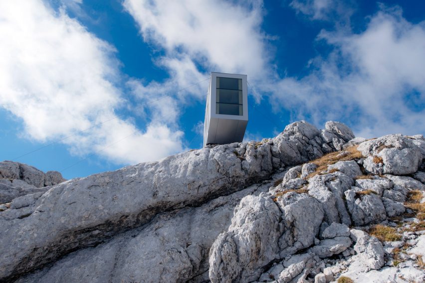 alpine-shelter-ofis-architecture-slovenia_dezeen_2364_col_0