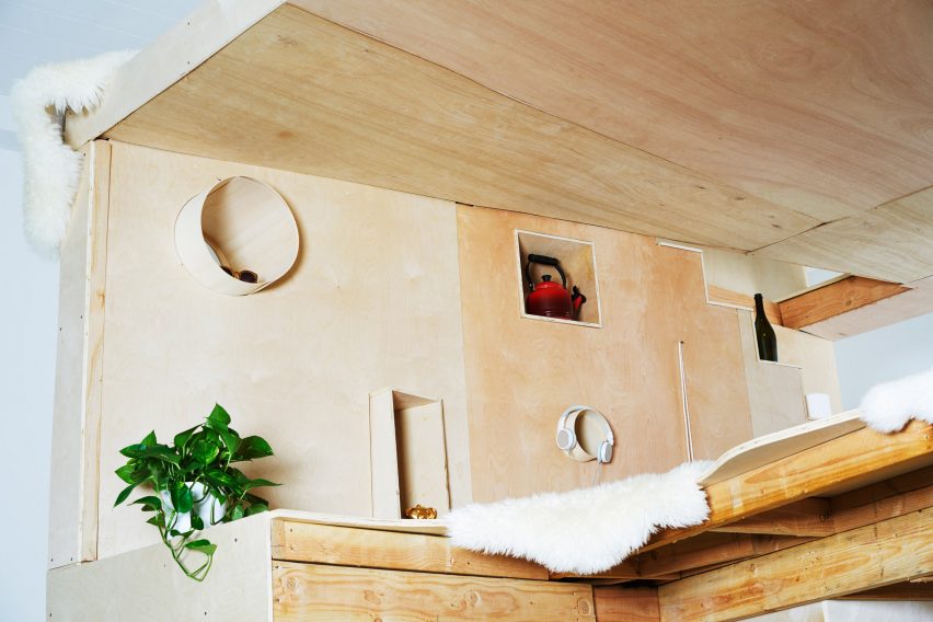 Another Primitve Hut by Bureau Spectactular