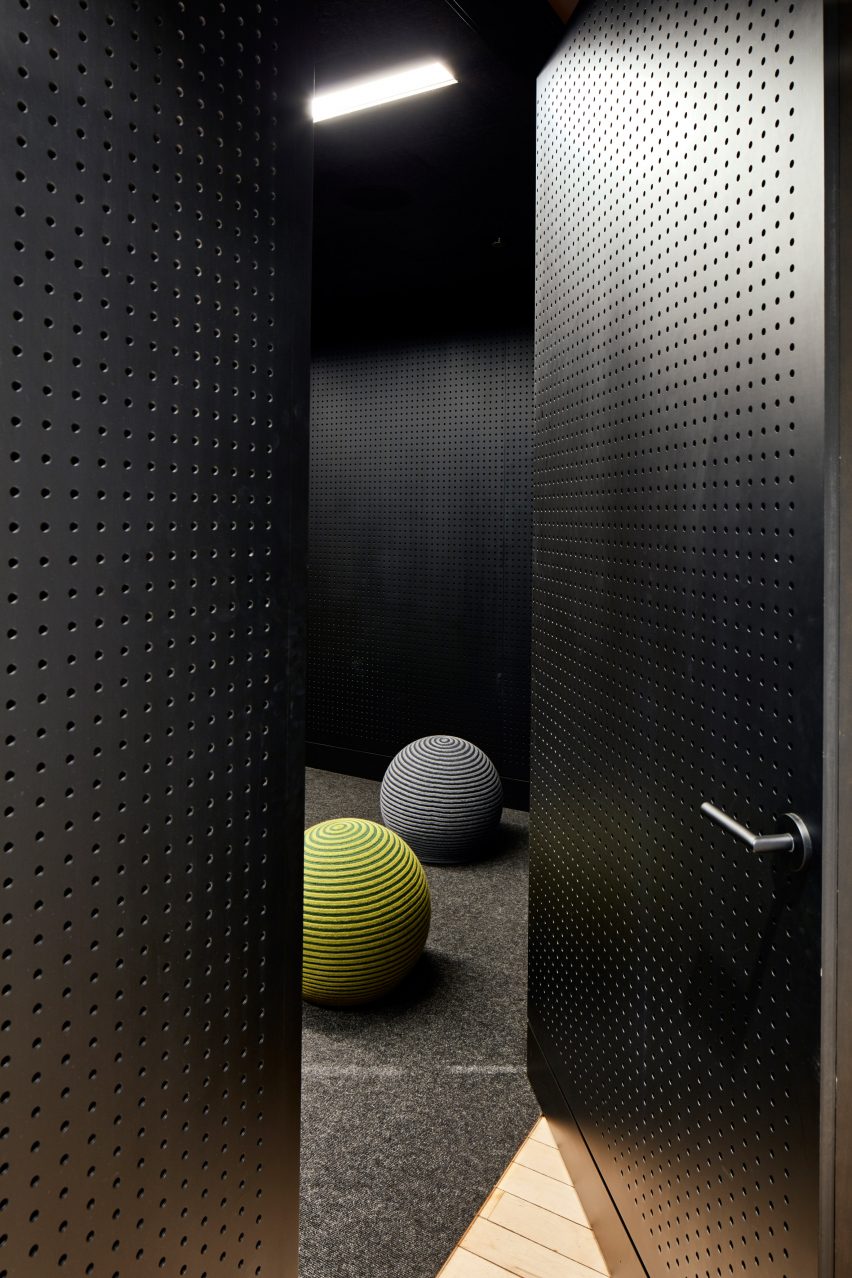Ansarada office renovation in Chicago by THOSE Architects