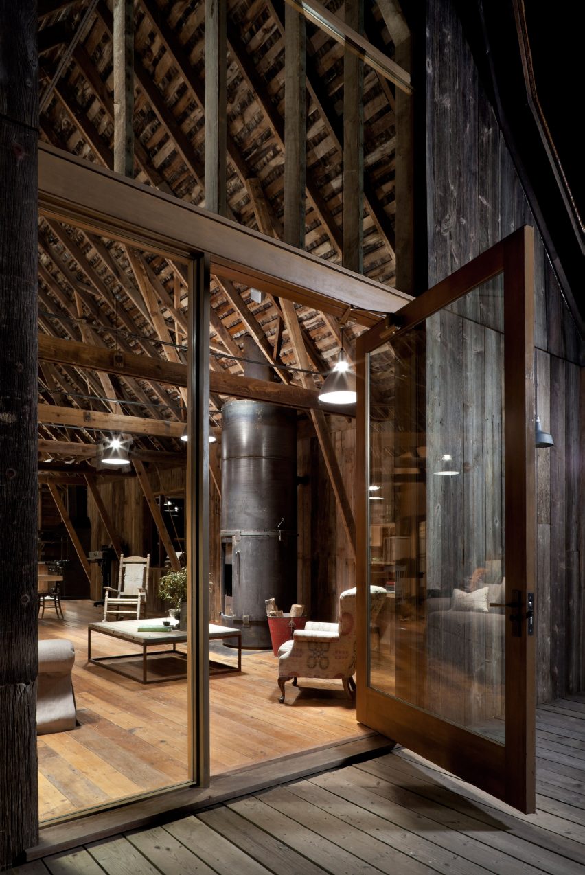 Canyon Barn by MW Works