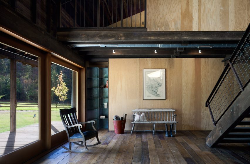 Canyon Barn by MW Works