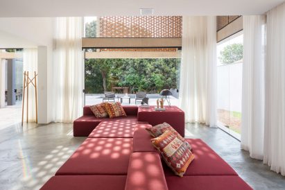 Casa Grid by BLOCO Arquitetos