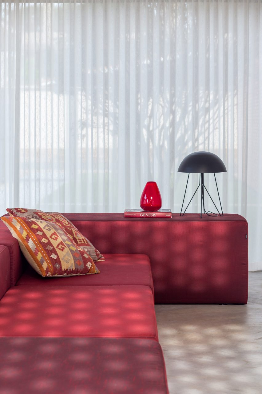 Casa Grid by BLOCO Arquitetos