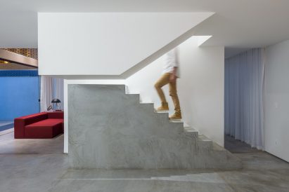 Casa Grid by BLOCO Arquitetos