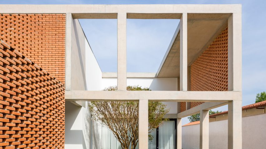 Casa Grid by BLOCO Arquitetos