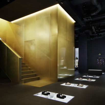 dolce-gabbana-aoyama-store-curiosity-fashion-boutiques-pinterest-dezeen-col