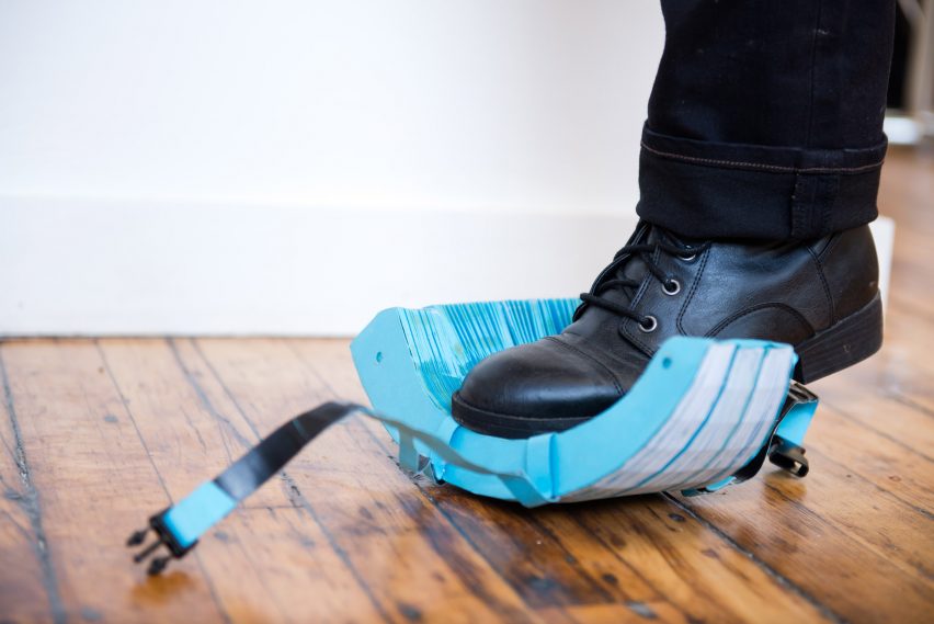 Foldable paper cycling helmet wins James Dyson Award