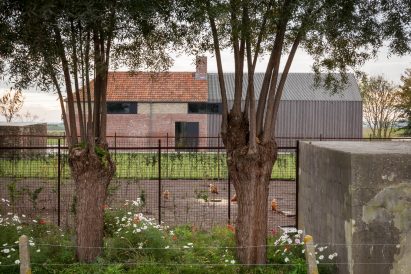 farmhouse-burkeldijk-and-fortress-hazegras-in-knokke-govaert-vanhoutte-architects-architecture-residential_dezeen_2364_col_29