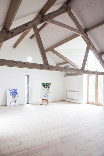 Dutch farmhouse conversion by Jeanne Dekkers Architects in Limburg