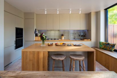 Gallery House Stoke Newington by Neil Dusheiko Architects