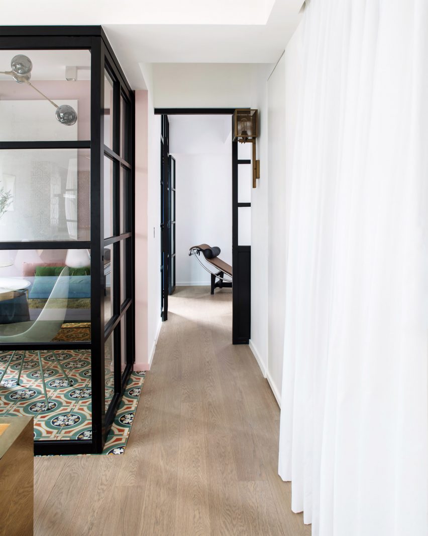 Happy Valley apartment by Lim + Lu