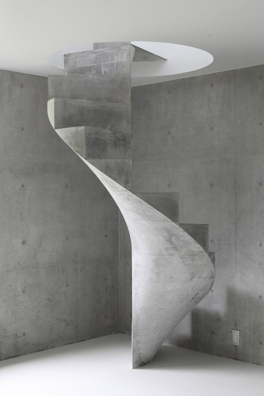 Winding staircase