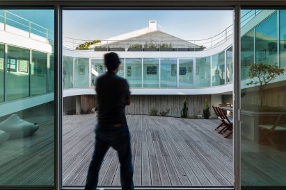 house-estoril-antonio-costa-lima-residential-architecture-portugal_dezeen_2364_col_16