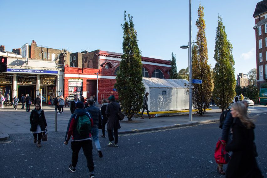 Design Museum installs Ikea Shelter