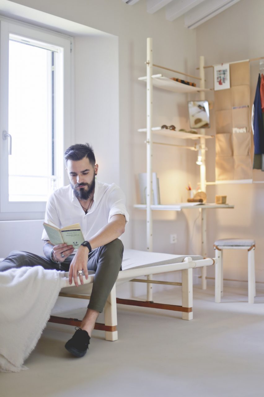 Itaca nomadic furniture by Elena Bompani