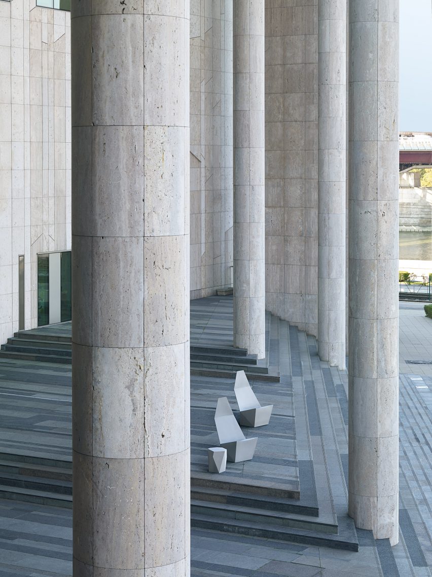 IVANKA QTZ Concrete Edition designed by Alexander Lotersztain