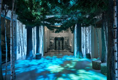 Claridge's Christmas tree by Marc Newson and Jony Ive