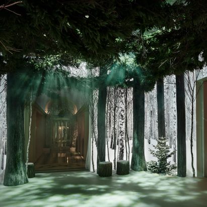 Claridge's Christmas tree by Marc Newson and Jony Ive