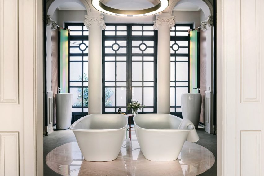 Laufen showroom in Madrid by Patricia Urquiola