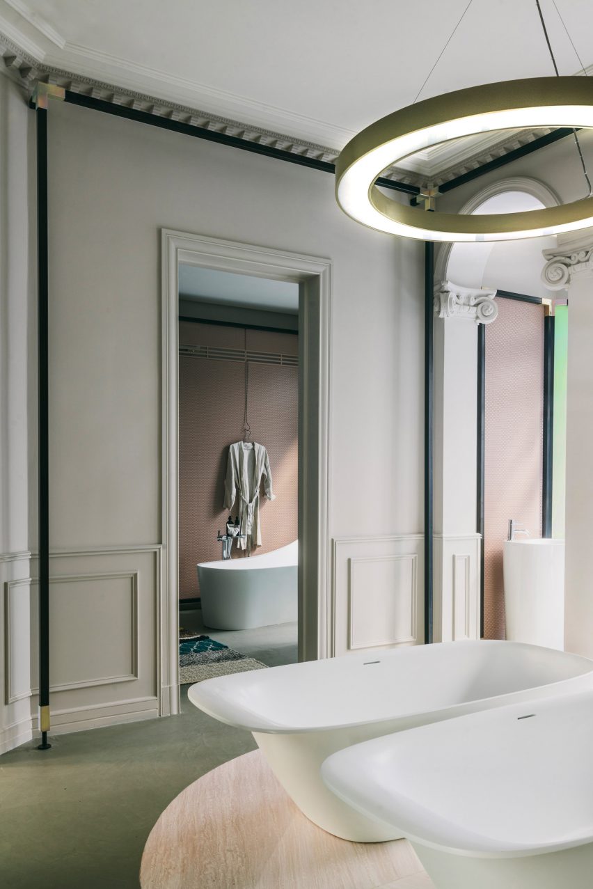 Laufen showroom in Madrid by Patricia Urquiola