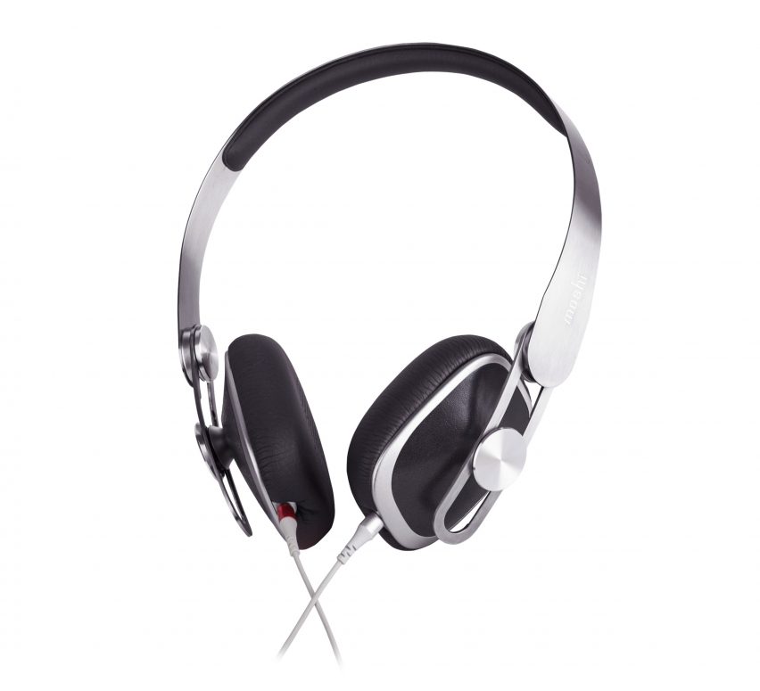 Avanti headphones by Moshi