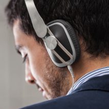 Avanti headphones by Moshi