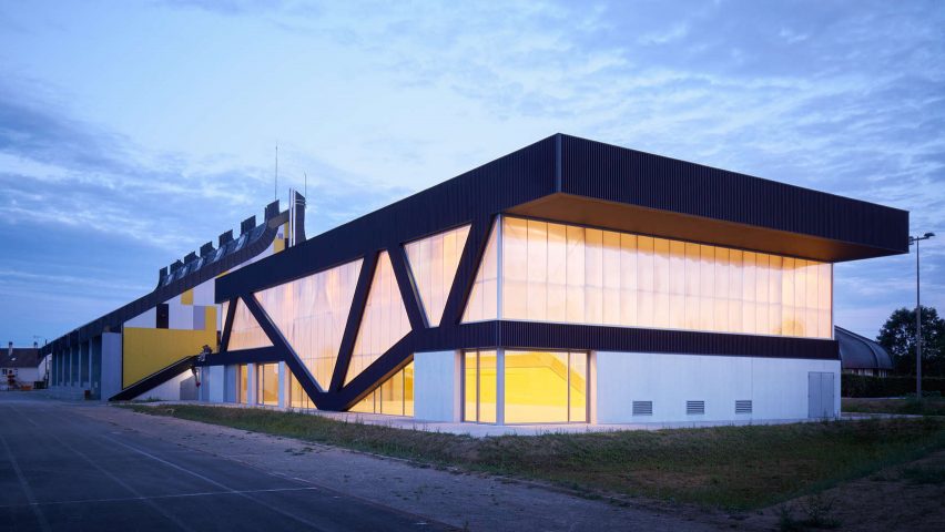 Nathalie Mauclair Gymnasium