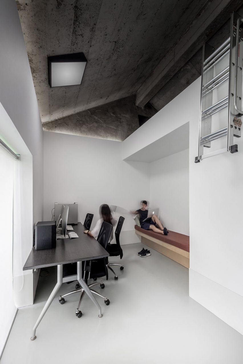Office design for Blue Moon Films - A Line between Time