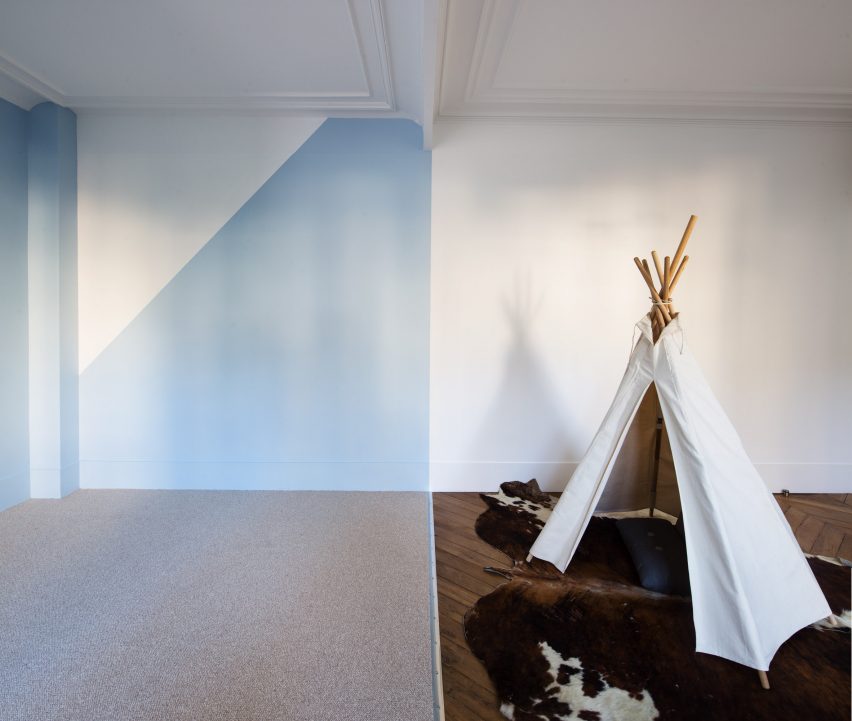 Paris apartment by Les Ateliers Tristan & Sagitta