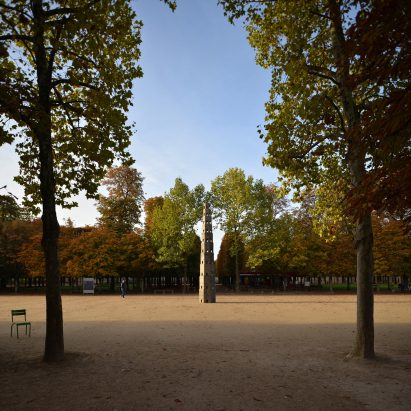 pavilion-fiac-paris-pezo-von-ellrichshausen-architecture-france_dezeen_1704_col_2