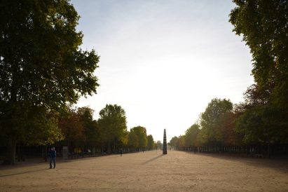 pavilion-fiac-paris-pezo-von-ellrichshausen-architecture-france_dezeen_1704_col_9