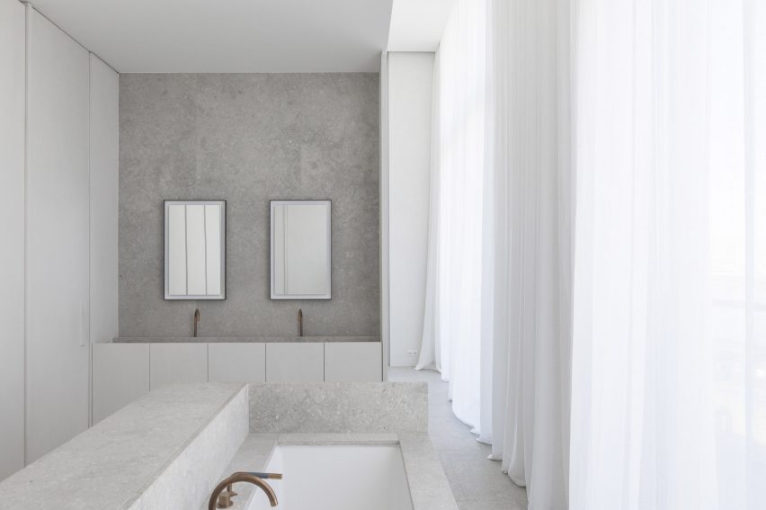 Penthouse Westkaai by Hans Verstuyft Architecten