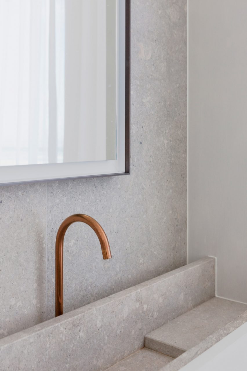 Penthouse Westkaai by Hans Verstuyft Architecten