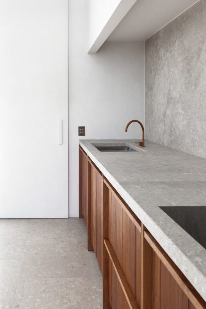 Penthouse Westkaai by Hans Verstuyft Architecten