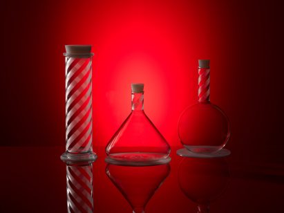 peter-saville-glassware-for-manchester-museum-of-cience-and-industry-design-manchester_dezeen_2364_col_6
