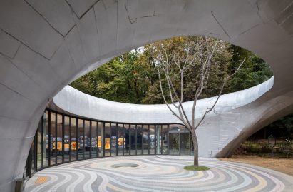 Pino Familia by Moon Hoon