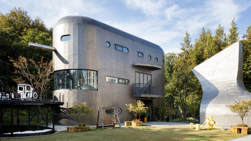 Moon Hoon completes museum for a Pinocchio doll collector near Seoul