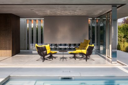 Poolhouse O by Steven Vandenborre