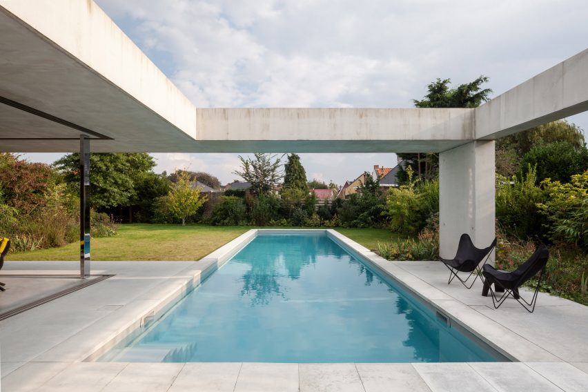 Poolhouse O by Steven Vandenborre
